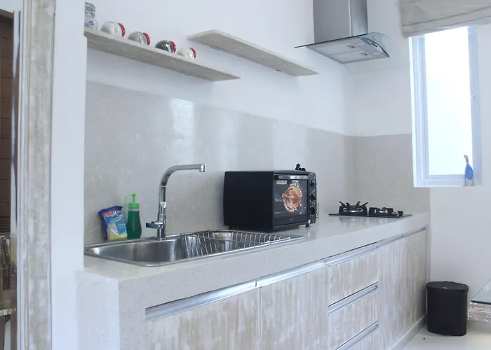 Green Studio Apartment Seminyak アパート