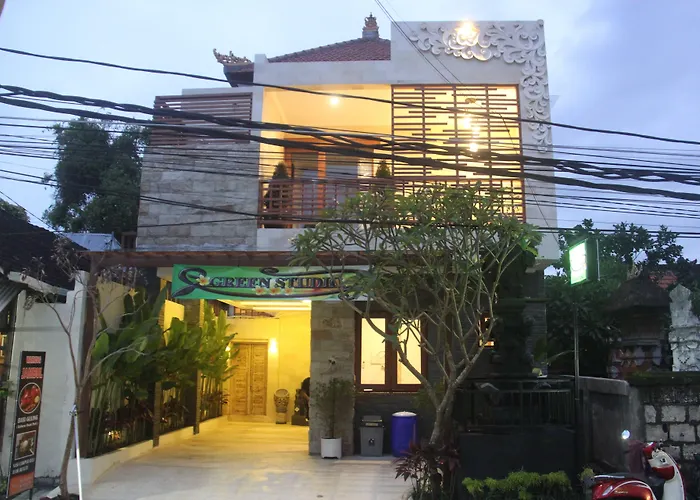 Green Studio Apartment Seminyak * スミニャック