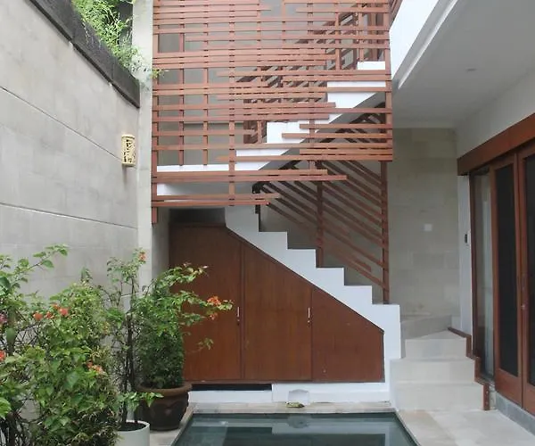 Green Studio Apartment Seminyak アパート スミニャック