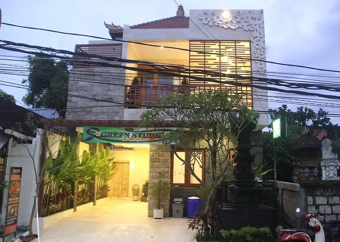 Green Studio Apartment Seminyak * スミニャック