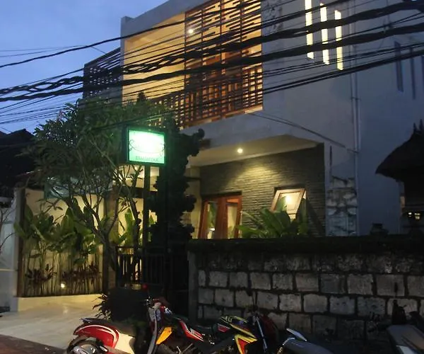 Green Studio Apartment Seminyak アパート スミニャック